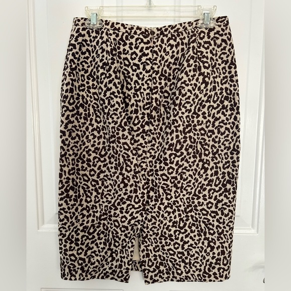 J. Crew Women's Animal Print Pencil Skirt Size 2 - Picture 7 of 8